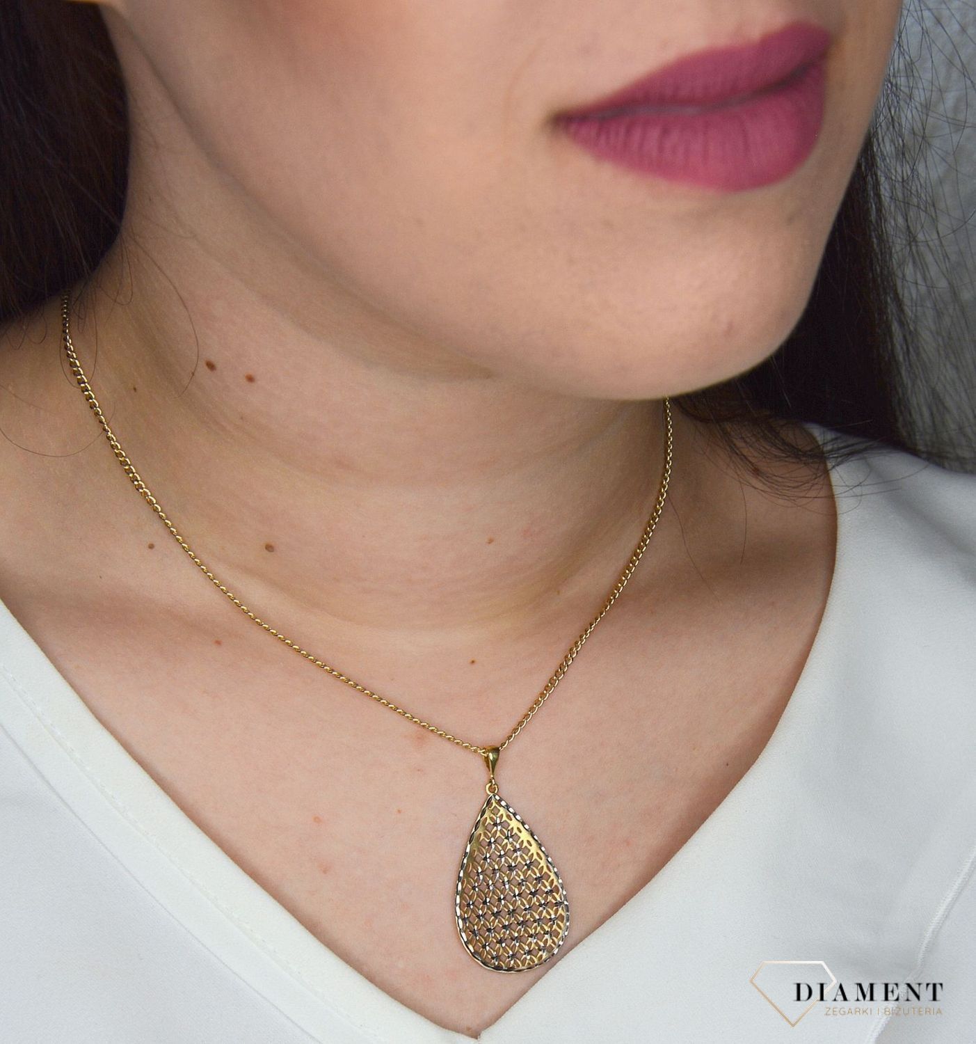 Złoty łańcuszek 333 pancerka 1 mm DIA-LAN-3170-333 1mm. Klasyczny i uniwersalny łańcuszek pancerka wykonany z żółtego złota próby 333 (3).jpg